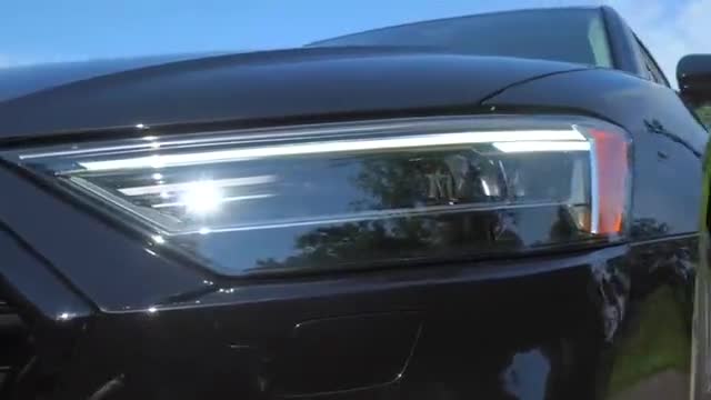 2021款奥迪A8L登场，有这颜值和气场，买不买宝马7系自己想！