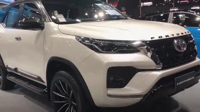 2021款全新丰田奔跑者脱颖而出，简直太帅了，还想啥福特撼路者