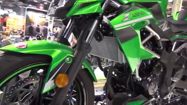 车展实拍川崎Z125豪华摩托车，这车机车迷们喜欢吗？