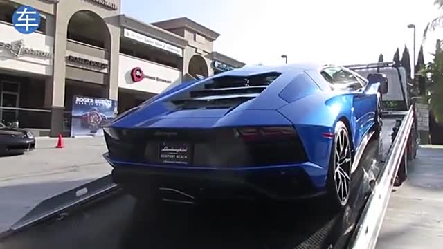 原来超跑没有上牌是有原因的，租给别人当新车展示，结局真霸气