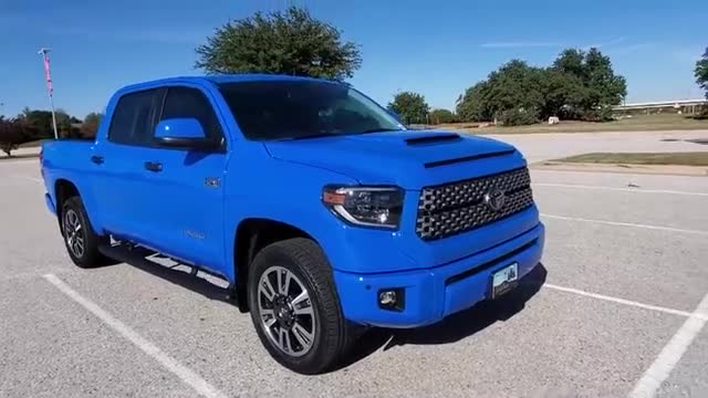 2020款丰田坦途抢先实拍，看到这颜值和内饰，我忘了福特猛禽