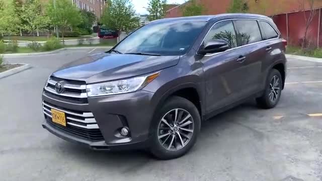 2019款丰田汉兰达细节实拍，了解完配置和内部空间，买不买自己想