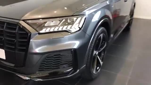 2020款奥迪Q7到店实拍，看到这颜值和内饰，给个不心动的理由