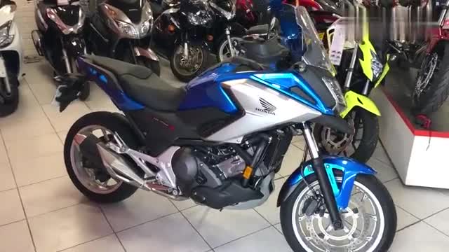 长途旅行神器，实拍本田NC750X，DCT自动挡，给油就能走！