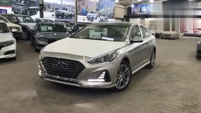 实拍现代索纳塔九，颜值不输一旁