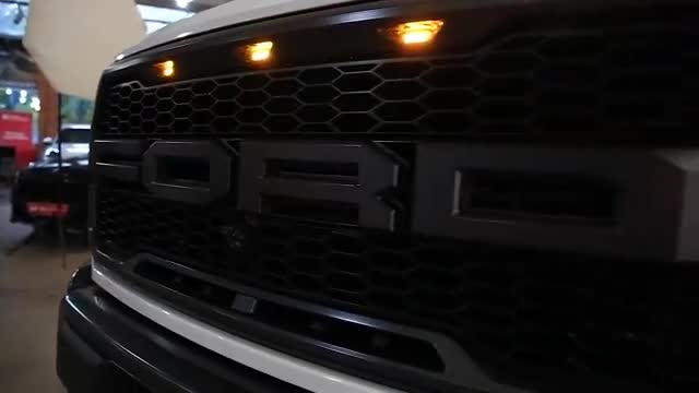 2021款福特猛禽F150入库实拍，看到超大后尾箱，给个不买的理由