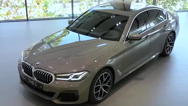 2021款宝马5系530i实拍，看这颜值，还纠结选它还是奥迪A6L吗？