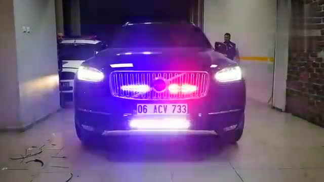 霸气有威严，实拍沃尔沃XC90与宝马7