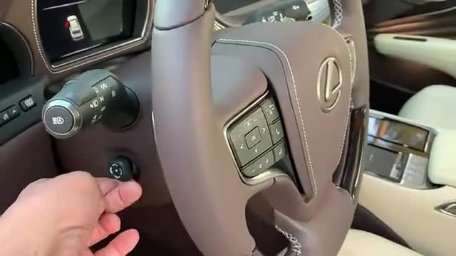 2020款雷克萨斯LS500hAWDHybrid，全