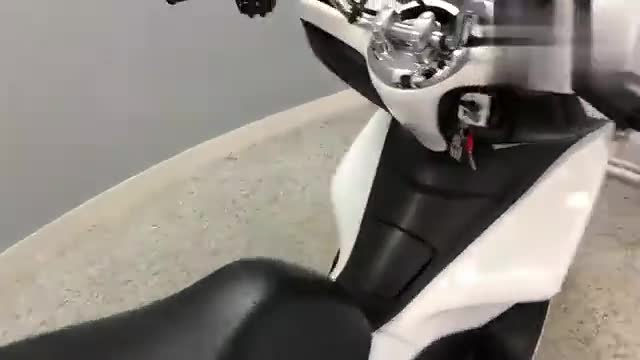 本田踏板PCX125细节展示,感觉如何