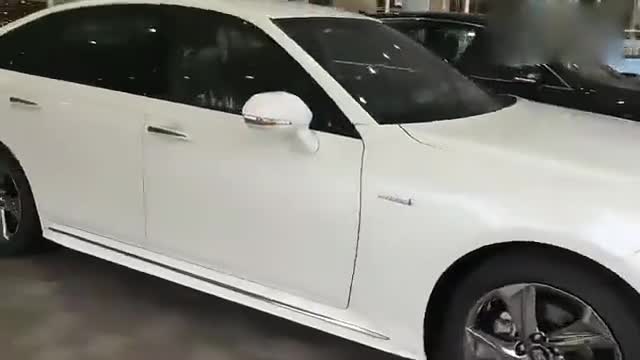 动感不失大气，日本实拍新款丰田皇冠