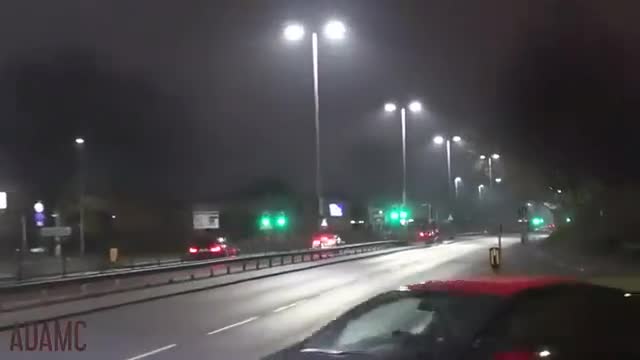 海外酷炫改装车上街实拍，动力强