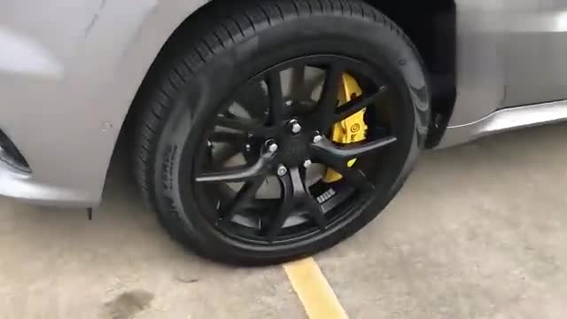 707马力的SUV了解一下，实拍JEEP大切