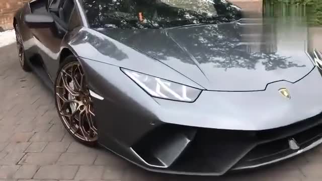 牛气冲天，实拍兰博基尼HuracanLP640-4