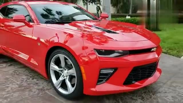 肌肉跑车的魅力，内外实拍红色雪