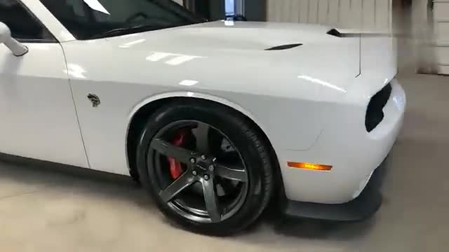 气质狂甩野马科迈罗，实拍道奇挑