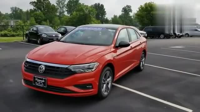 速腾改款指日可待，国外实拍大众Je