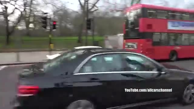 实拍高性能跑车海外展示让人眼