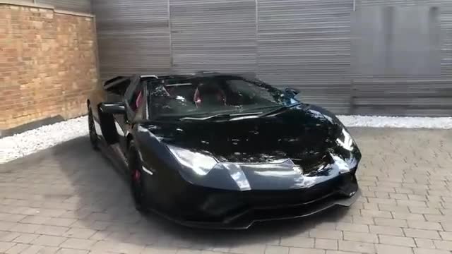 新车赏鉴，实拍兰博基尼LP740-4，听听