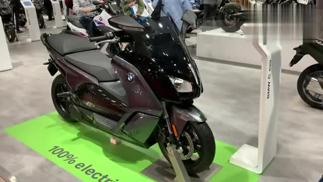 为拉风而生，实拍宝马重型电摩，颜