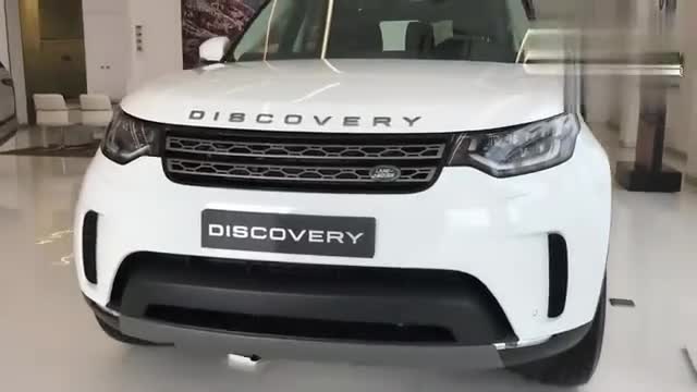 实拍路虎发现5，相比老款年轻许多