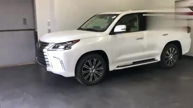 雷克萨斯LX570到货，看到霸气外观就