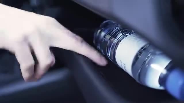 全新现代i10车内空间容量较大