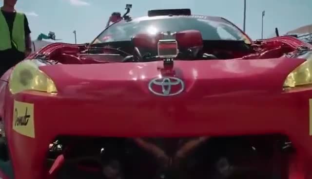 藤原拓海附体实拍千匹丰田86赛道漂移展示!