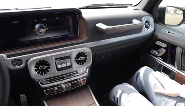 宝马X7的细节部分变得更加细腻