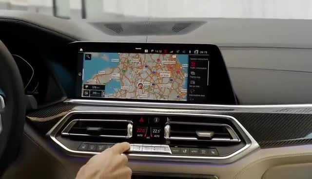 全新宝马X6M50i按键布置在触手可