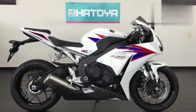 车型鉴赏,实拍本田两轮超跑CBR1000R