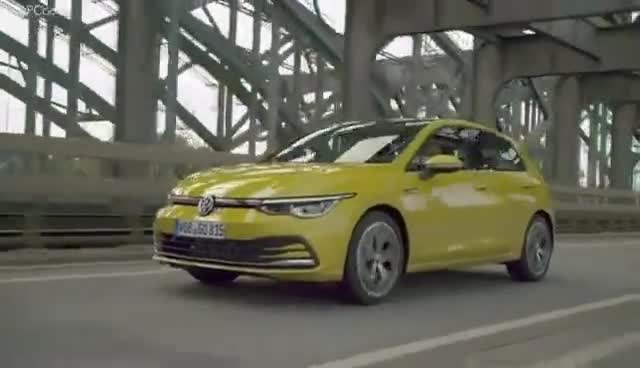 引人注目，全新大众高尔夫8驾驶