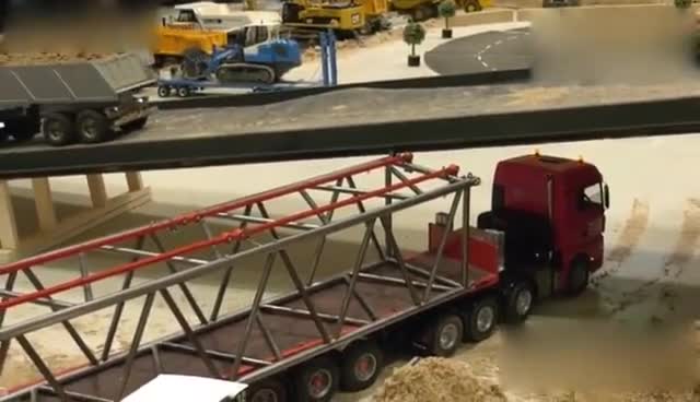 实拍国外先进的模型汽车，启动后看起来跟真的一样，服了