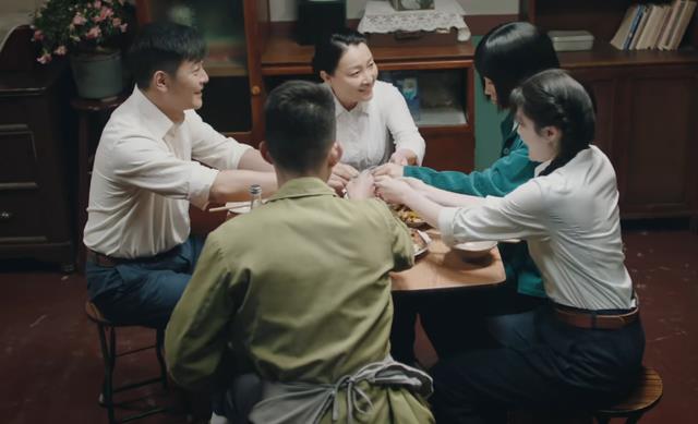 亲爱的孩子们是一部年代家庭情感剧