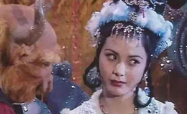 西游记中的三个美艳狐狸精,她们有个共同特点,都找个神仙当干爹