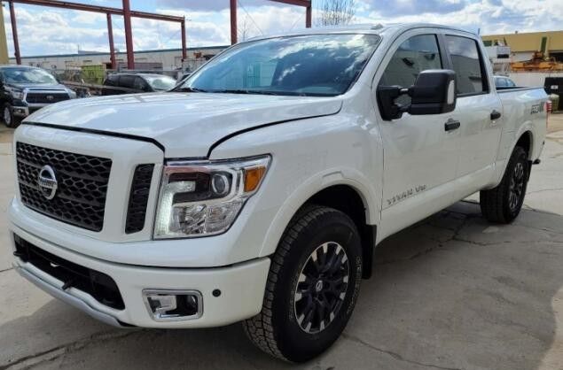 比猛禽还霸气的强悍皮卡 日产泰坦实拍解析 搭载5.6L V8发动机