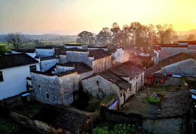 安徽一绝美的古村曾是张艺谋电影的取景地几乎全是明清古建筑