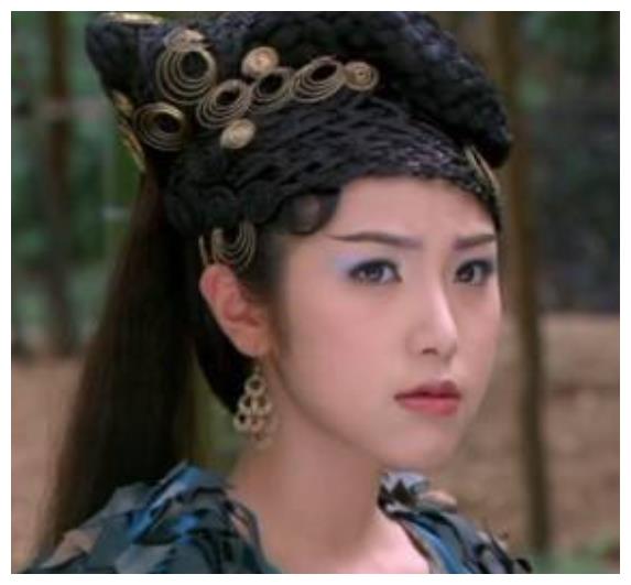 她是《天天有喜》的面瘫脸知画,如今剪了短发后,27岁美成18岁
