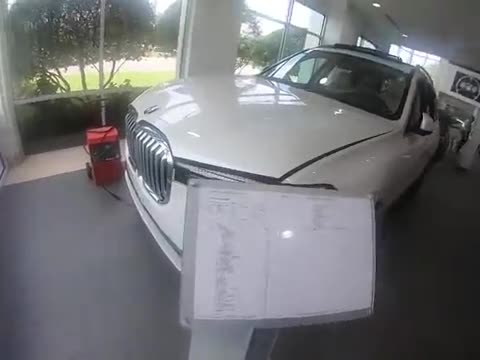 2019款宝马X7到店实拍，打开车门看到内饰设计，我瞬间心动了