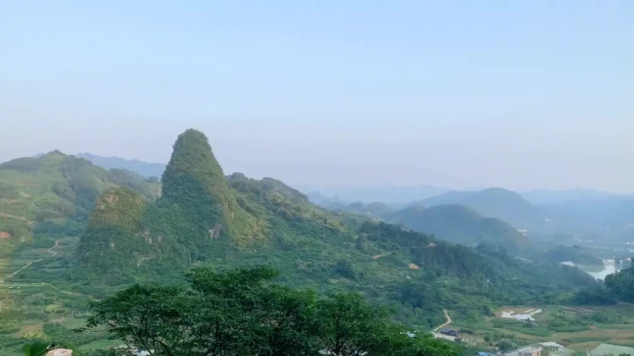 华侨老板在山洞建民宿，预计投资一千万，进洞一看太美了