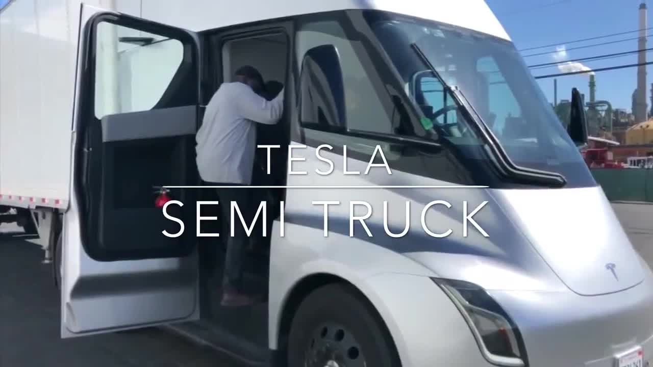 特斯拉首款卡车真车实拍！就不知道什么时候能量产了？