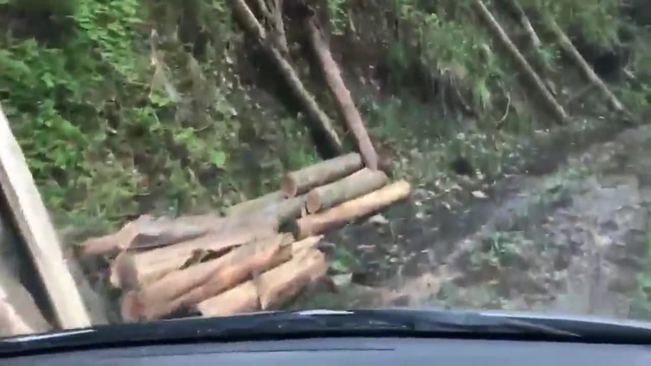 五菱宏光山路实拍 秒杀30以下的越野车！