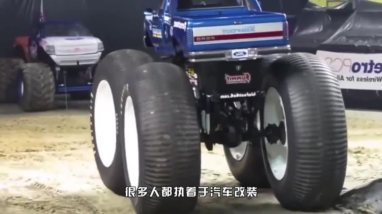 老外为打广告也是拼了！给汽车传动轴装转椅，不系安全带可还行？