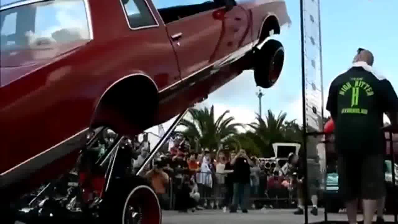 迈阿密低趴车展会！场面非常火！