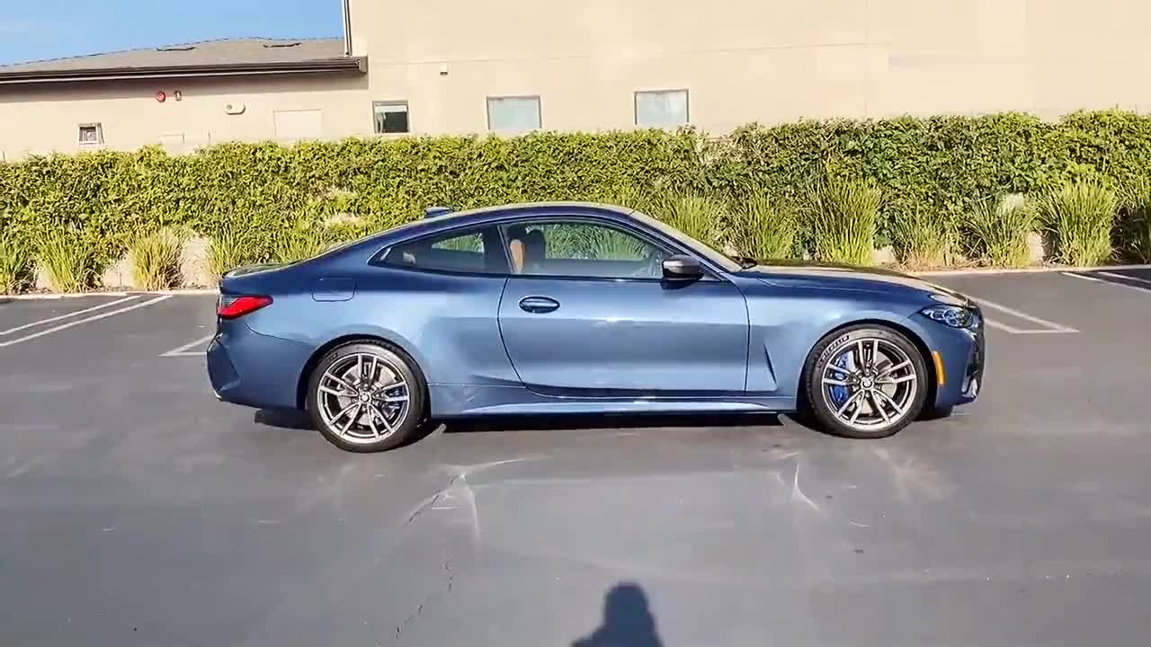 2021款宝马M440i实拍 3.0T六缸发动机 大鼻孔到底是丑还是帅？