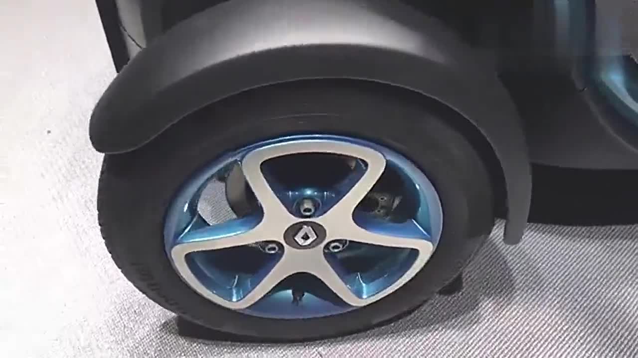 实拍雷诺微型电动车Twizy，如果引进你会考虑吗