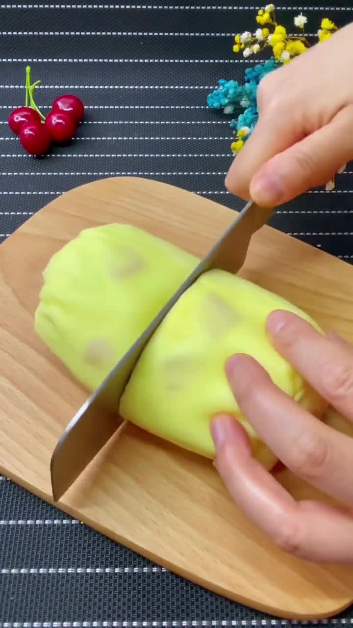 芒果毛巾卷蛋糕做法