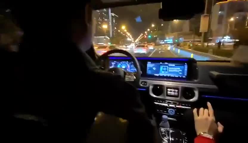 奔驰新款大g，一部图腾般得存在