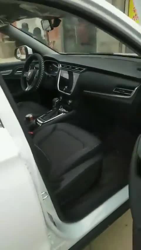 荣威RX3内饰怎么样？车主实拍值得