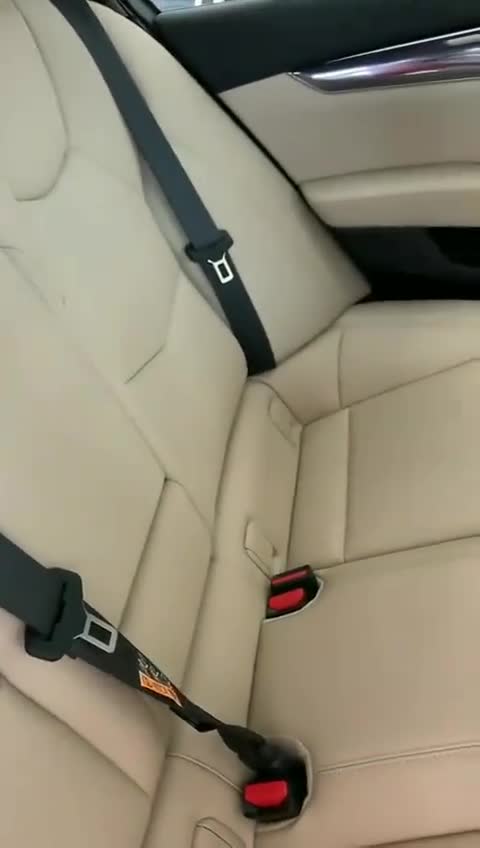 凯迪拉克CT5空间怎么样？车主实拍